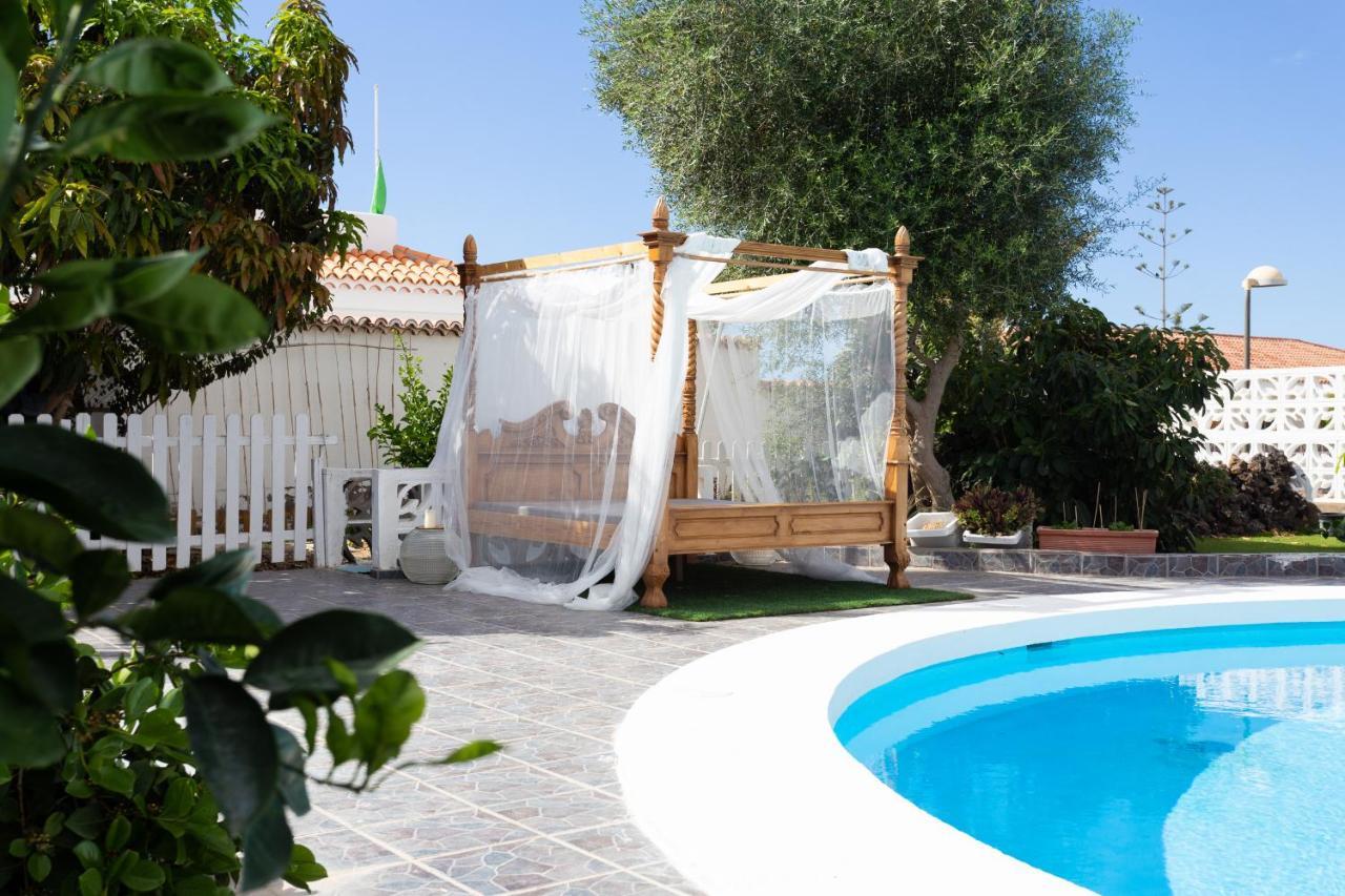 ארונה Bungalow Palm Mar With Pool And Garden מראה חיצוני תמונה