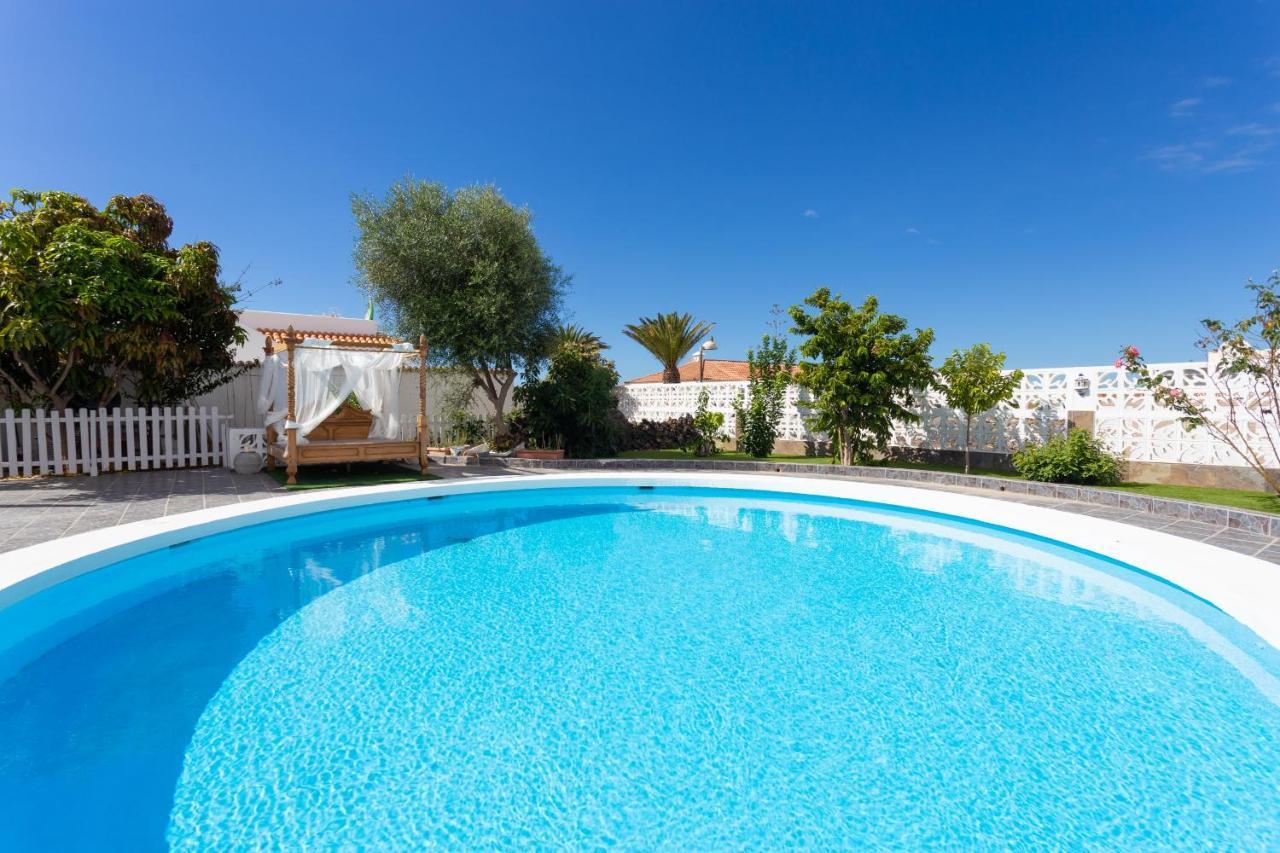 ארונה Bungalow Palm Mar With Pool And Garden מראה חיצוני תמונה